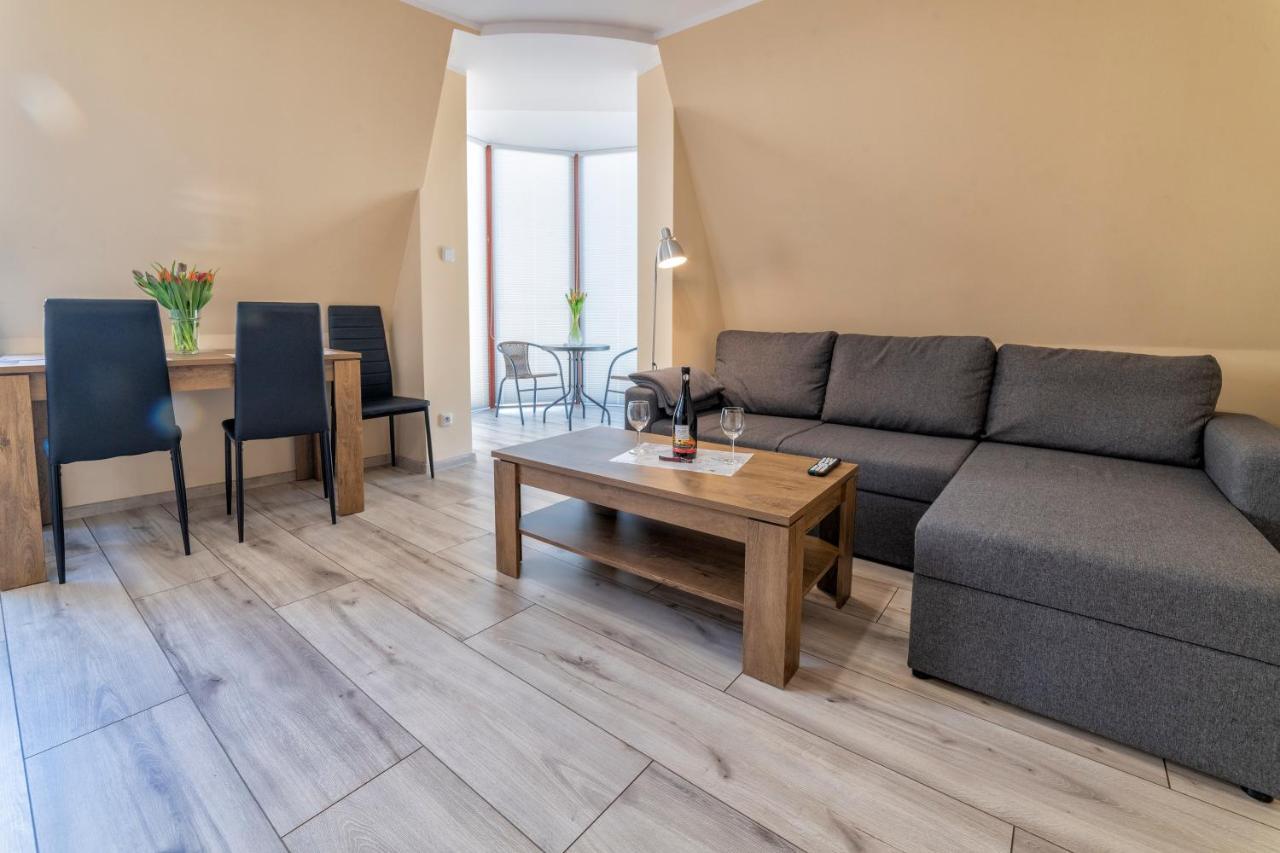 Apartamenty Alicja Dzierzoniow Exterior photo