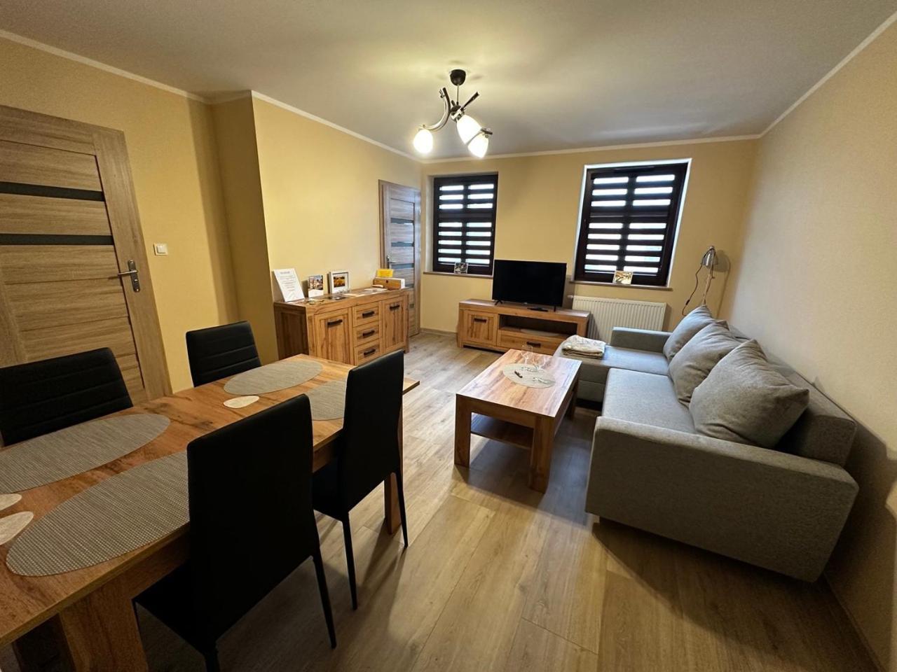Apartamenty Alicja Dzierzoniow Exterior photo